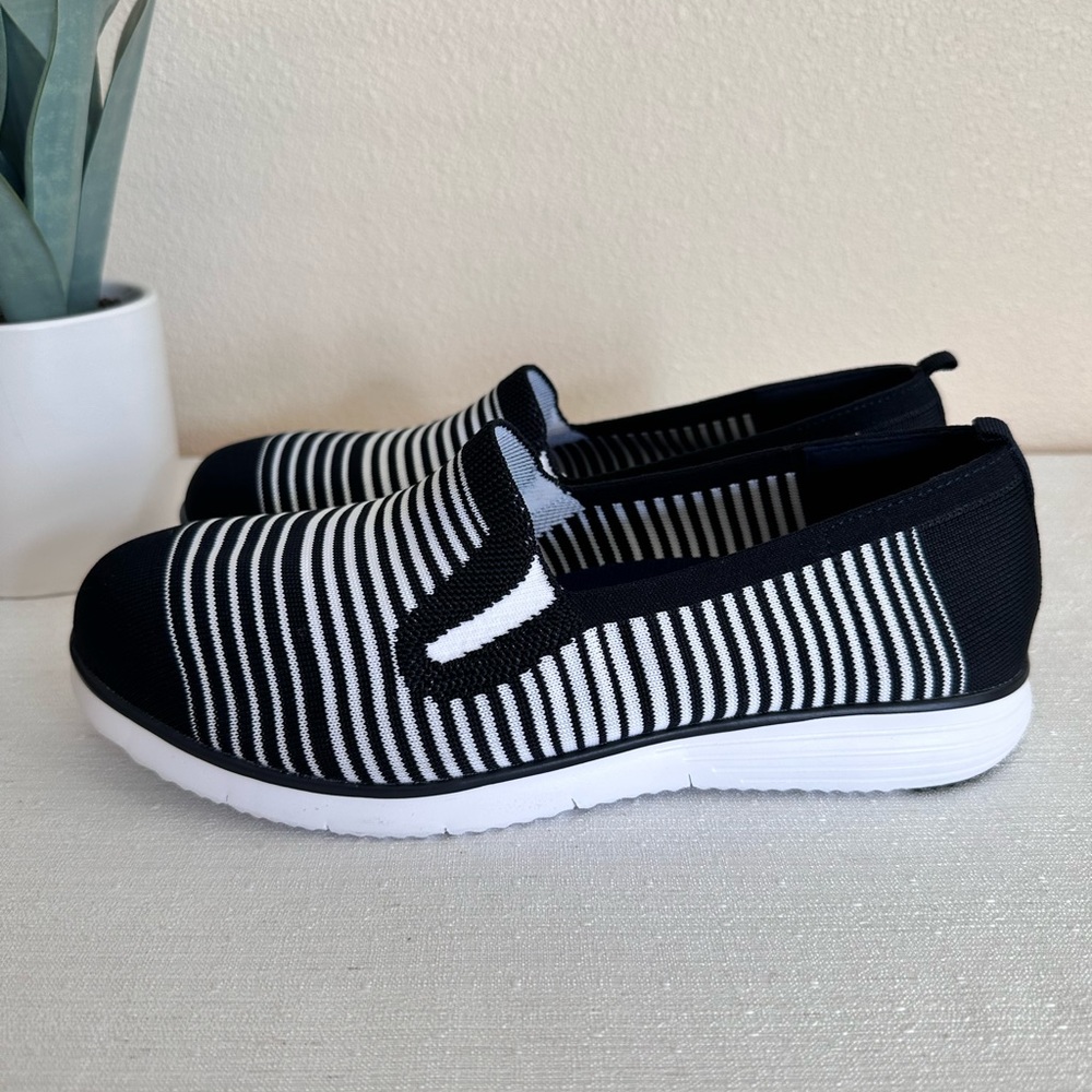 New Propet TravelFit Dark Navy/White Stripe Knit Slip On Sneakers Women’s 10 - Picture 6 of 12